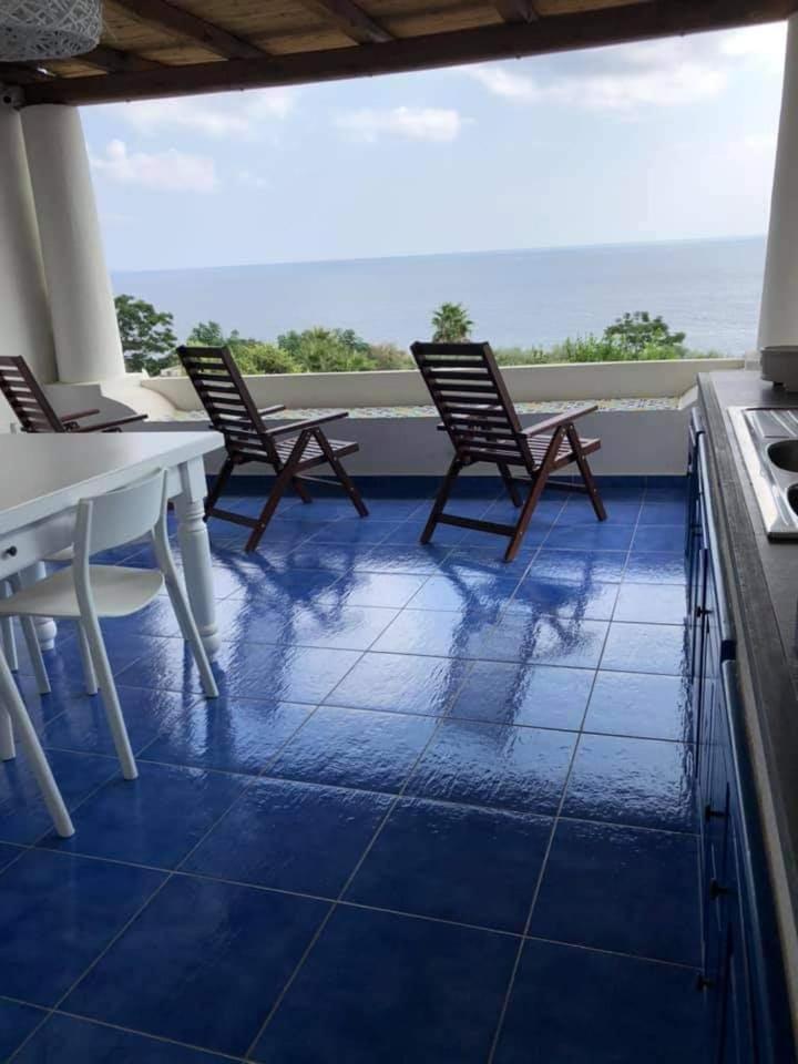 Villa Insolia Santa Marina Salina Pokoj fotografie